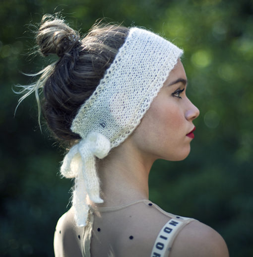 Le headband MON SYLVIE lait de la collection Protège-Moi est un modèle d’hiver, 100% mohair.