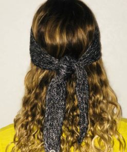 Le headband MON JOHNNY gris anthracite & argent de la collection hiver Protège-Moi est fabriqué à la main en taille unique et se noue derrière la tête