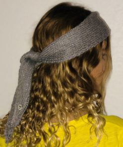 Le headband MON JOHNNY gris & argent de la collection hiver Protège-Moi est fabriqué à la main en taille unique
