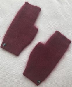 La mini mitaines JANE IDA DEGLIAME couleur Bordeaux viendra ajouter une touche de couleur rock à vos tenues d'hiver