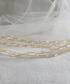 Le headband VENUS de la collection Épouse-Moi IDA DEGLIAME se compose d'un bijou, réalisé à la main. 