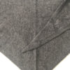 L’écharpe triangulaire ROMY IDA DEGLIAME en cachemire de vison vous protégera d’un coup de vent mais pas d’un coup de cœur. Existe en noir ou gris souris.