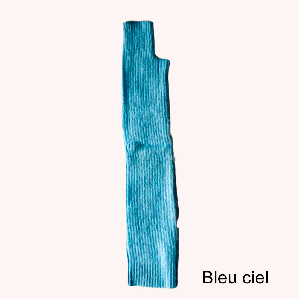 Longue mitaine SERGE IDA DEGLIAME, couleur bleu ciel, pour habiller vos mains avec chaleur et douceur