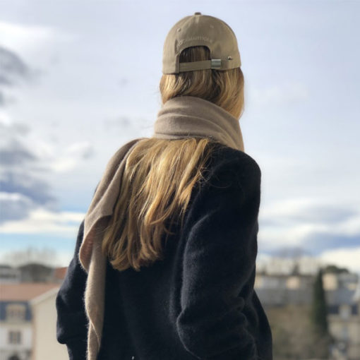 La casquette ID Ida Degliame taupe est réglable