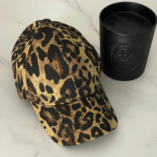 La casquette ID se décline en Léopard