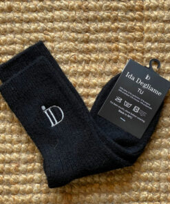 Les chaussettes MES DOUDOUS IDA DEGLIAME portent bien leur nom : toutes douces et chaudes, vous ne pourrez plus vous en séparer...