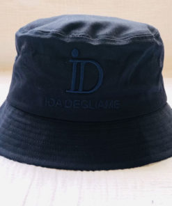 Le Bob ID All IDA DEGLIAME existe en camel, marine et gris anthracite.