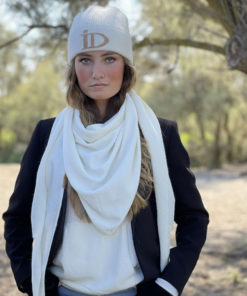 Le bonnet ABYSSE IDA DEGLIAME peut s'accompagner de l’écharpe ROMY