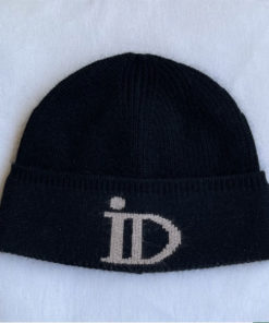 Le bonnet ABYSSE IDA DEGLIAME est en cachemire, très épais et tout doux, avec un revers pour une allure chic et urbaine. Taille unique. Plusieurs coloris.