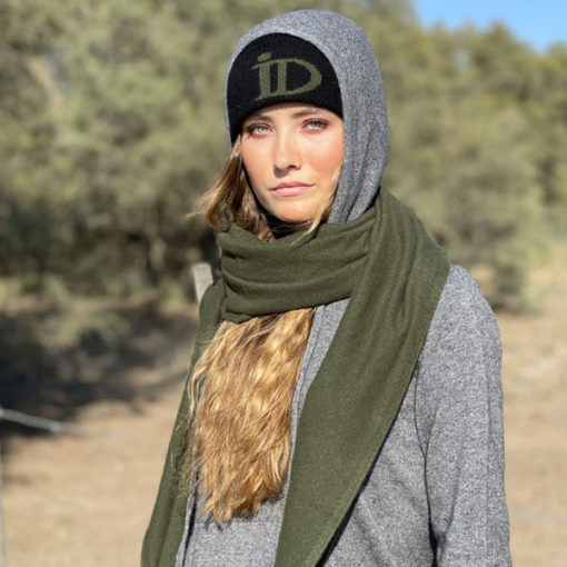 Le bonnet ABYSSE IDA DEGLIAME vous donnera une allure chic et urbaine