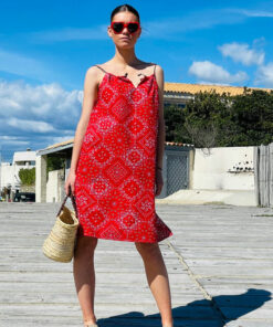 La robe St Tropez IDA DEGLIAME, de la collection Sauvage est pratique et vous accompagnera tout l’été.