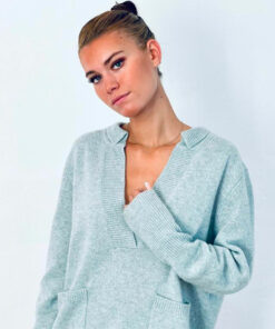 Le pull MON BFF* IDA DEGLIAME, comme son nom l'indique, vous accompagnera tout l'hiver, tel votre meilleur ami pour vous réchauffer. Existe en Noir, Beige, Ice.