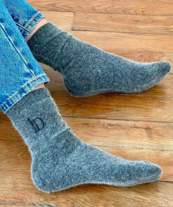 Les chaussettes MES CHOUCHOUS IDA DEGLIAME portent bien leur nom : toutes duveteuses, fines mais très chaudes, vous ne pourrez plus vous en passer…
