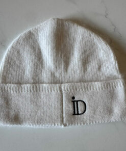 le bonnet georgia ida degliame, couleur écru est en cachemire de vison
