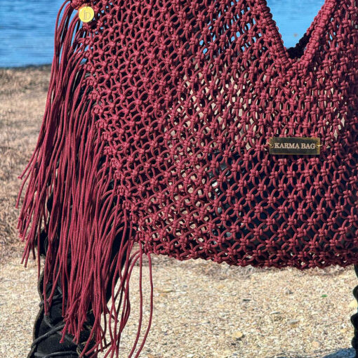 le karma bag ida degliame coloris bordeaux est un sac éthique et artisanal