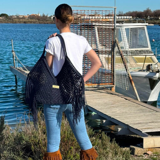 le KARMA Bag IDA DEGLIAME est un sac artisanal en cordage, parfait pour la plage et la ville.
