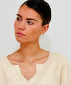 Pull PIA IDA DEGLIAME coloris nude, pull femme en cachemire de vison doux et raffiné.